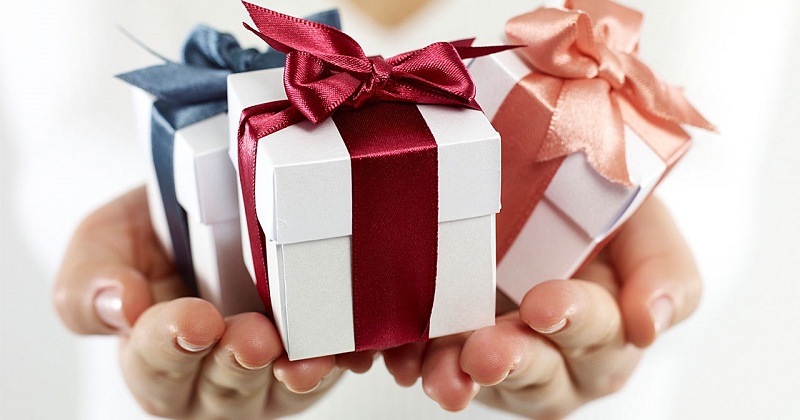 Nên tặng quà sinh nhật gì cho bạn trai ý nghĩa hãy xem 10 món quà này